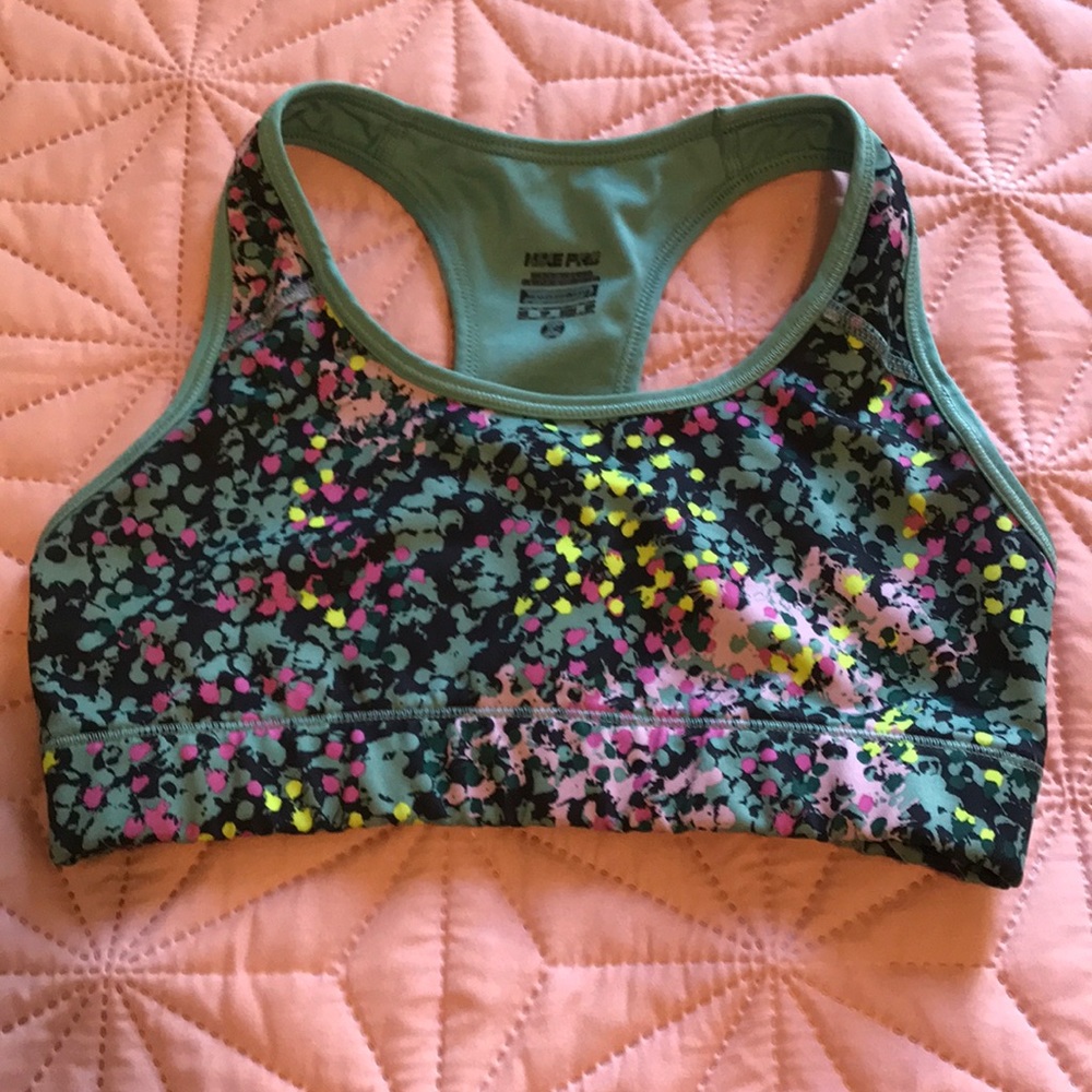nike pro sports bra